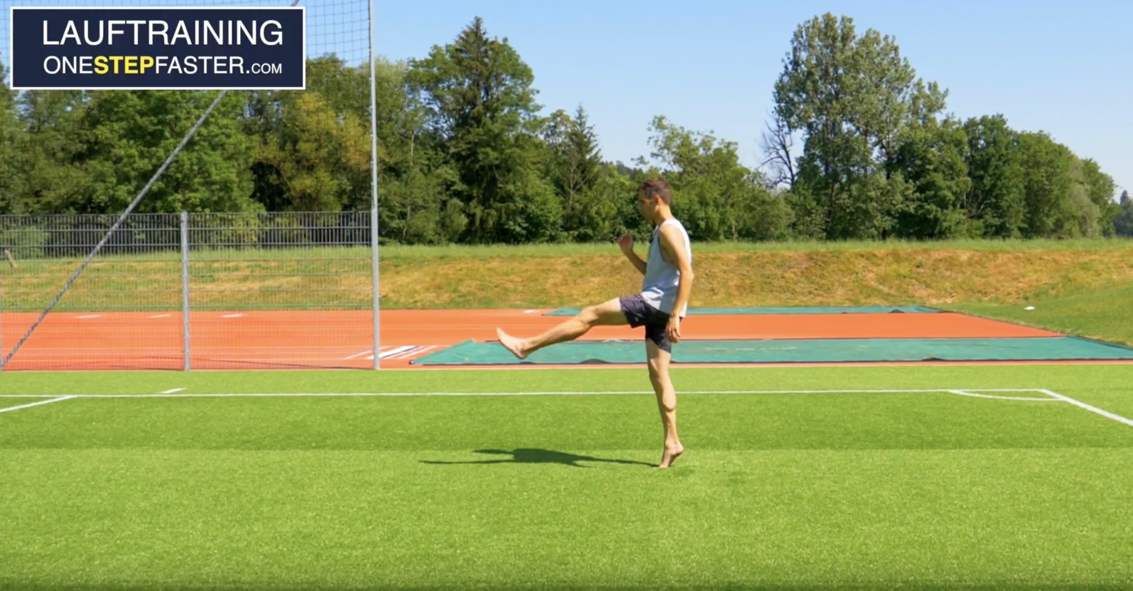 Laufübung Lauf-ABC Storchenlauf im Stand