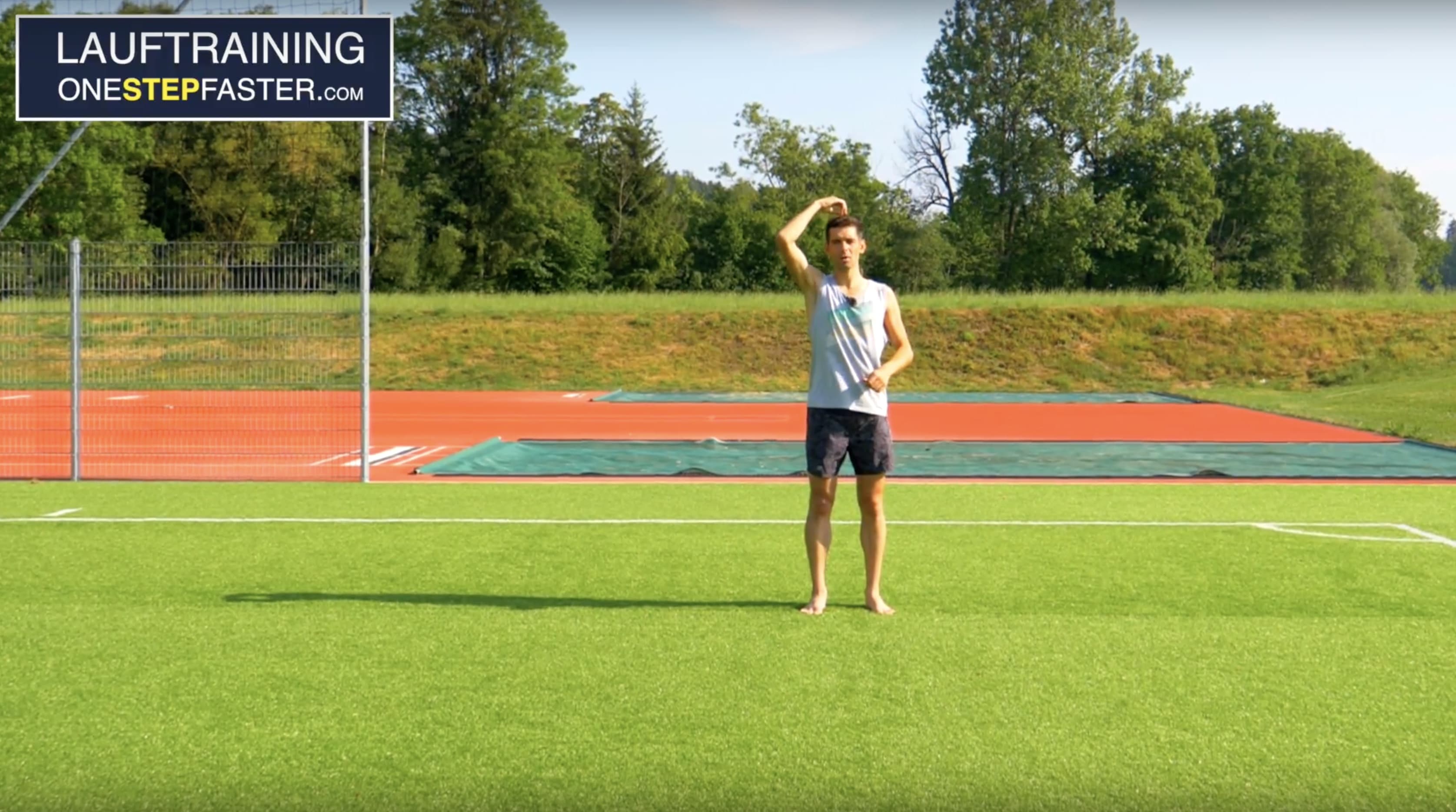 Kontrastübung: Marionette mit gespannten Seilen — aufrechte Körperhaltung