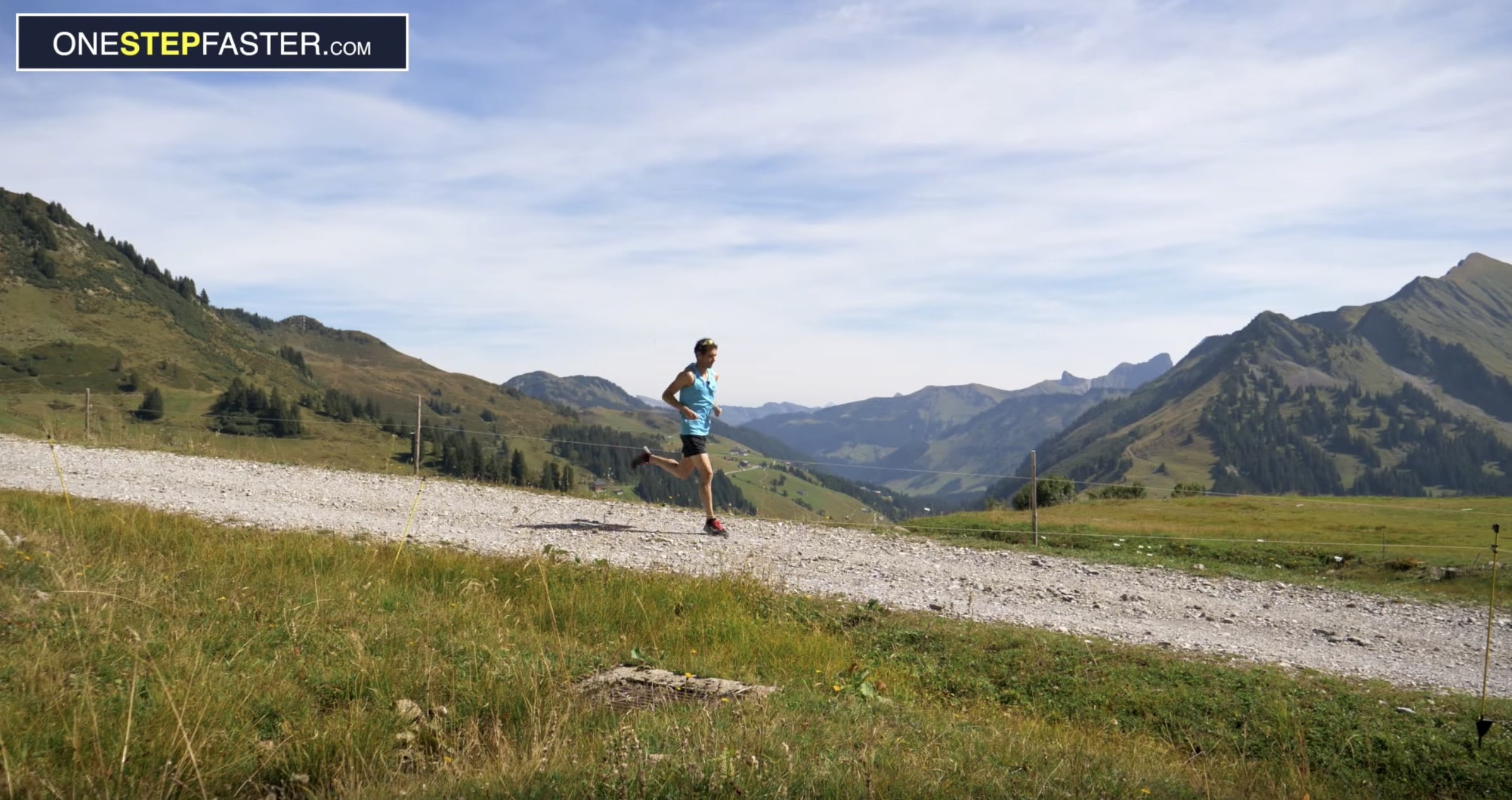 Bergab laufen mit Rutsch-Technik für steiles Gelände mit losem Untergrund