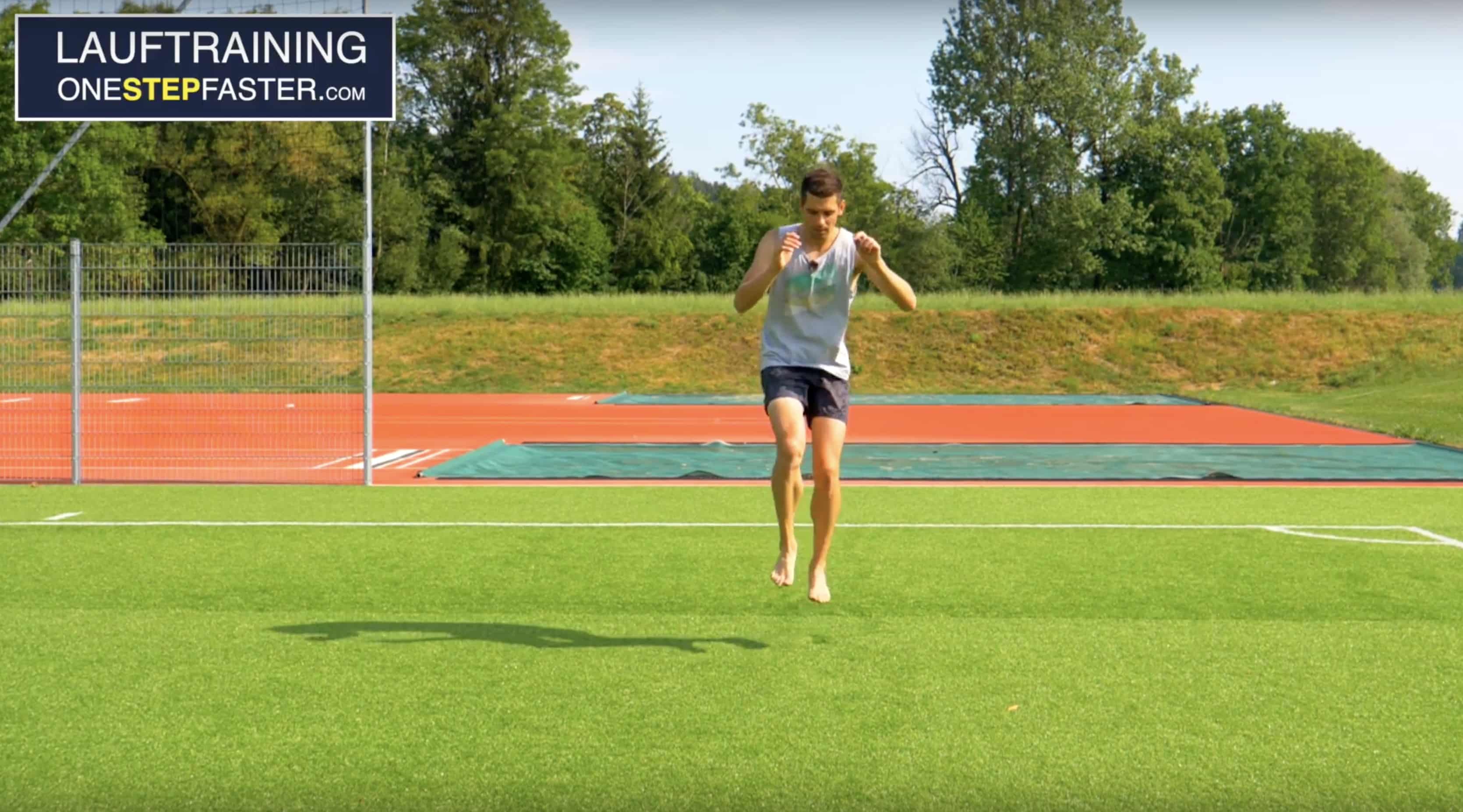 Lauf-ABC Übung Prellsprung in Ausgangsposition